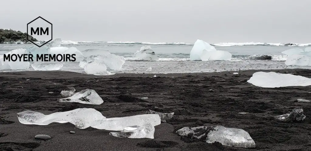 icebergs on diamond beach