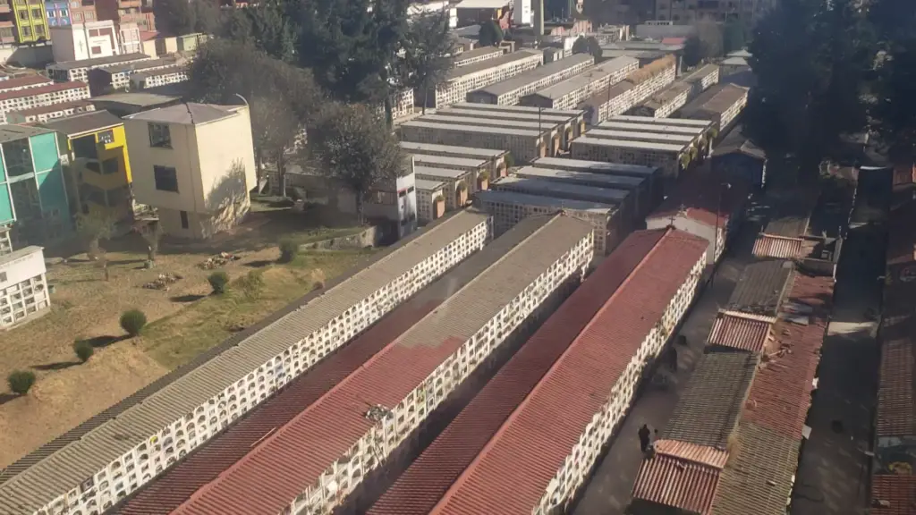 cemetery buildings to visit in La Paz