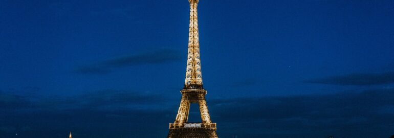 eiffel tower - night view in Paris