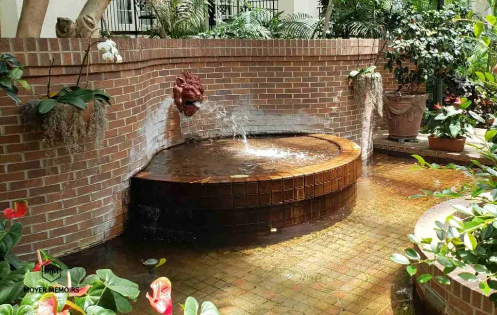 Opryland Resort Gardens - water fountain and pond