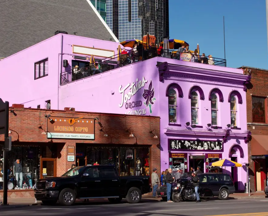 front view of building of Tootsies Orchid Lounge on Broadway on a short getaway to Nashville