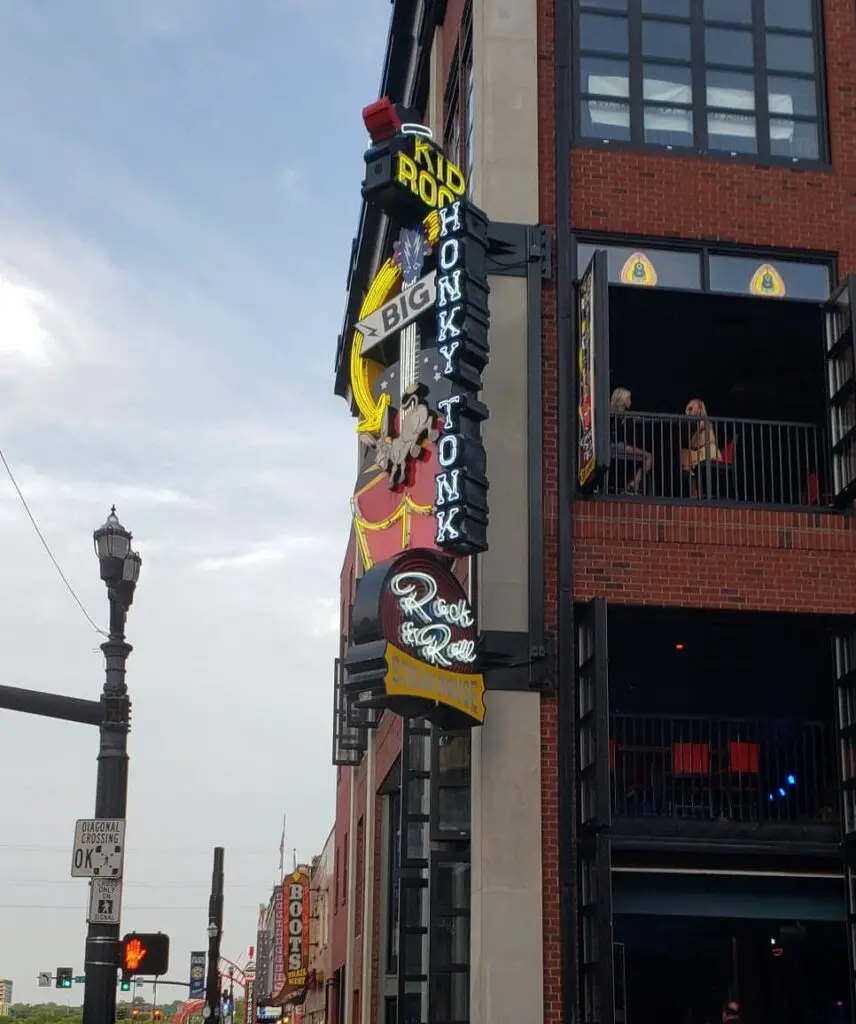 neon sign at Kids Rocks Honky Tonk Restaurant in Nashville