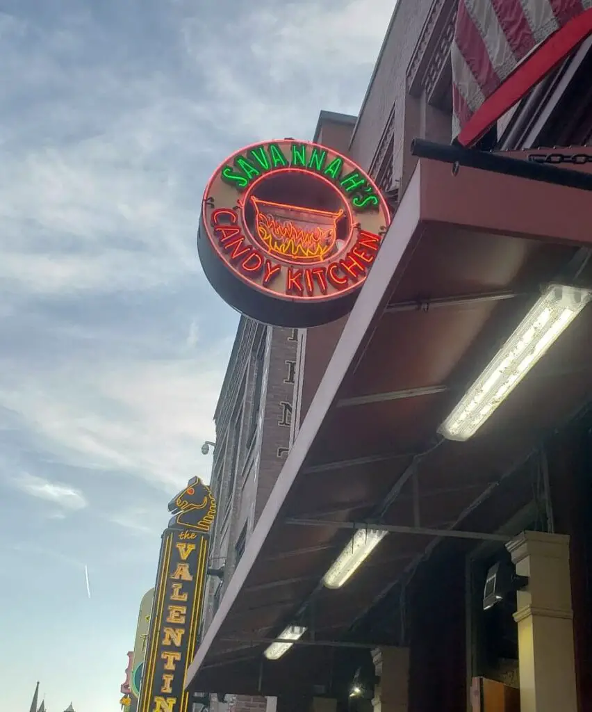 neon sign for Savannahs Candy Kitchen in Nashville