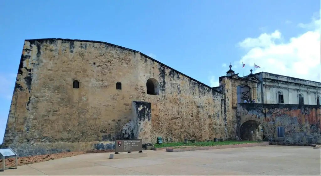 old brink fortress - Fort San Cristobal - Things to do in Old San Juan Puerto Rico in a day