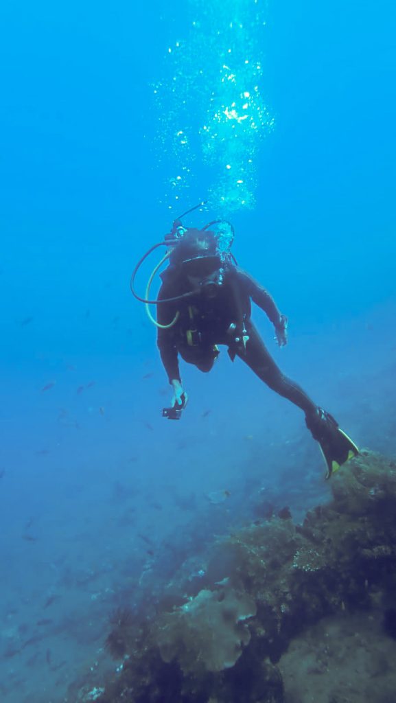 peron under the water scuba diving