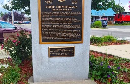 bronze plaque describing how Shipshewana town was founded