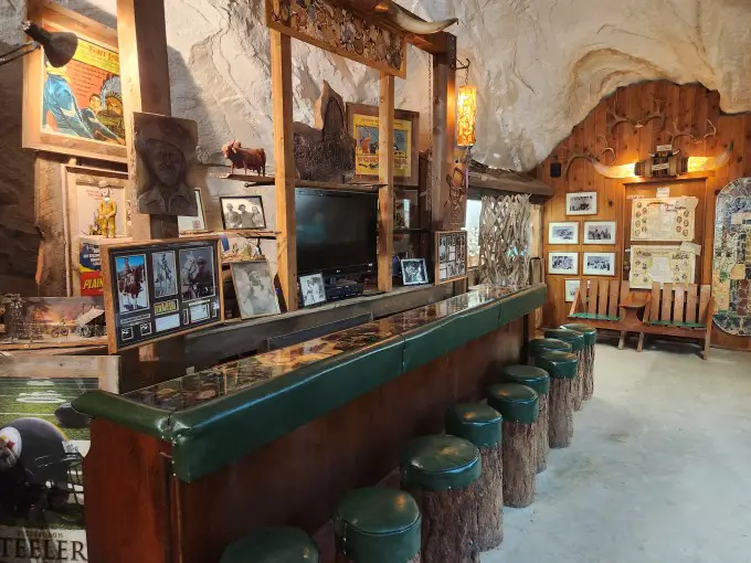 wooden bar and bar stools at Moqui Cave in Kanab Utah