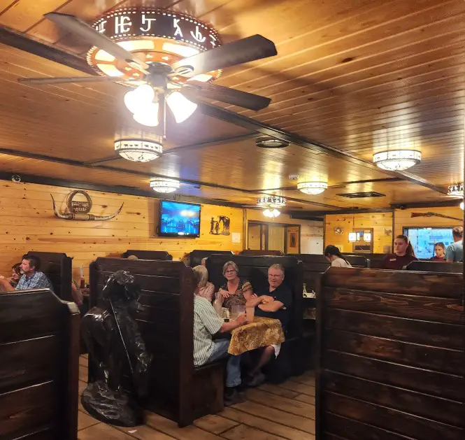 Top Things to do in Kanab Utah 3 Houstons Trails End Restaurant