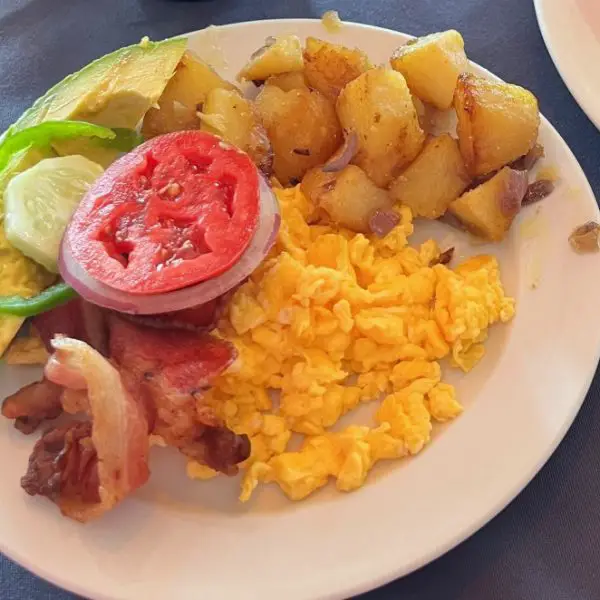 plate of breakfast foods