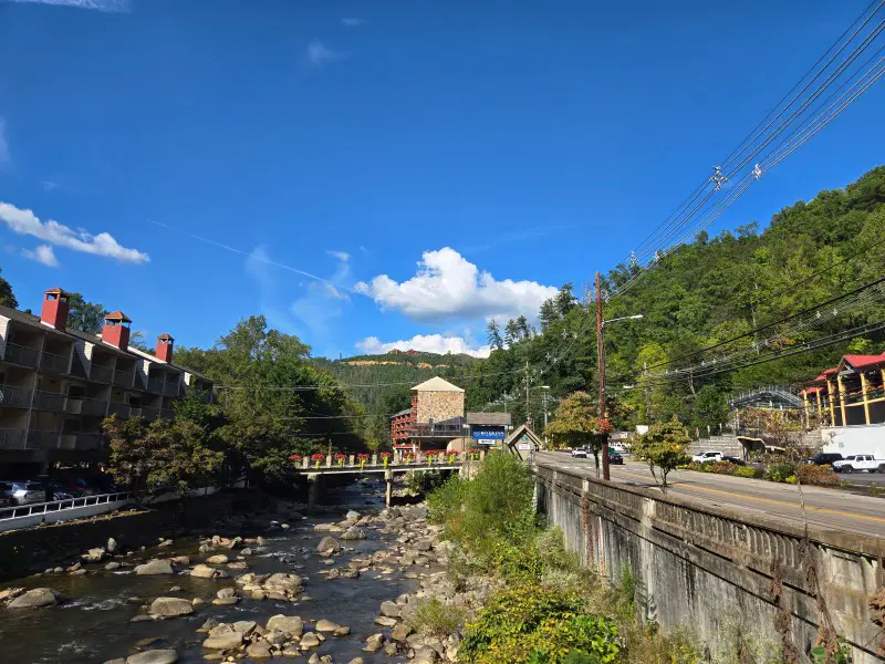 Our Favorite Weekend in the Smoky Mountains: 2-Day Gatlinburg Itinerary 7 Scenic River in Gatlinburg
